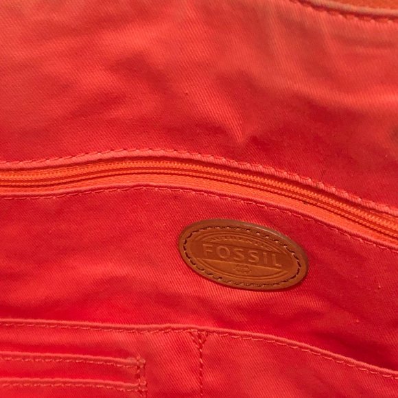 FOSSIL TOTE-STYLE HANDBAG - Picture 2 of 4